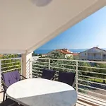Ruza Apartman *